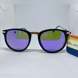 Black Frame with Mirror Lenses Women’s Fashion Sunglasses NWT